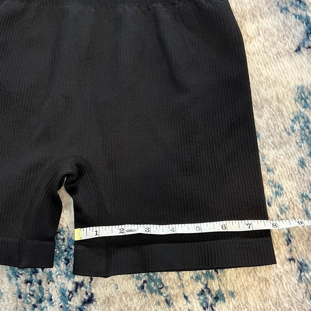Black Ribbed Seamless High-Waisted Compression Biker Shorts Medium - Picture 5 of 7